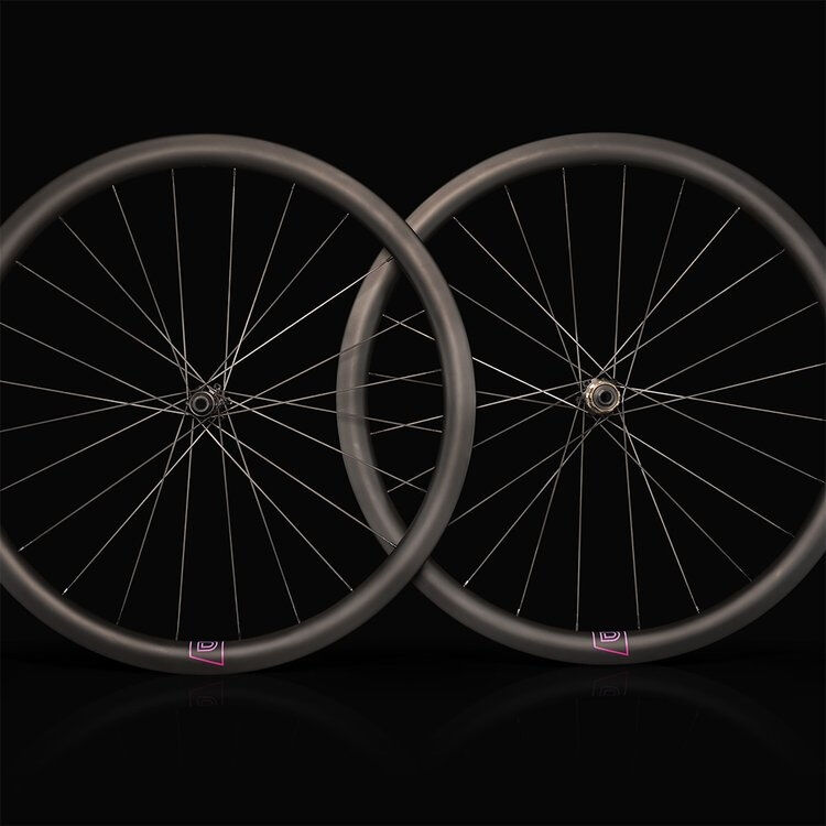 Basic Bikes Carbon LRS Gravel & Road Black Matt